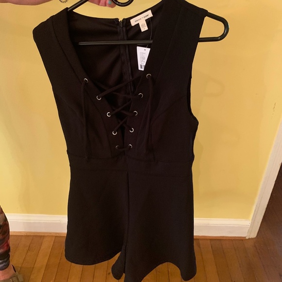 Urban Outfitters black lace up romber - Picture 1 of 4